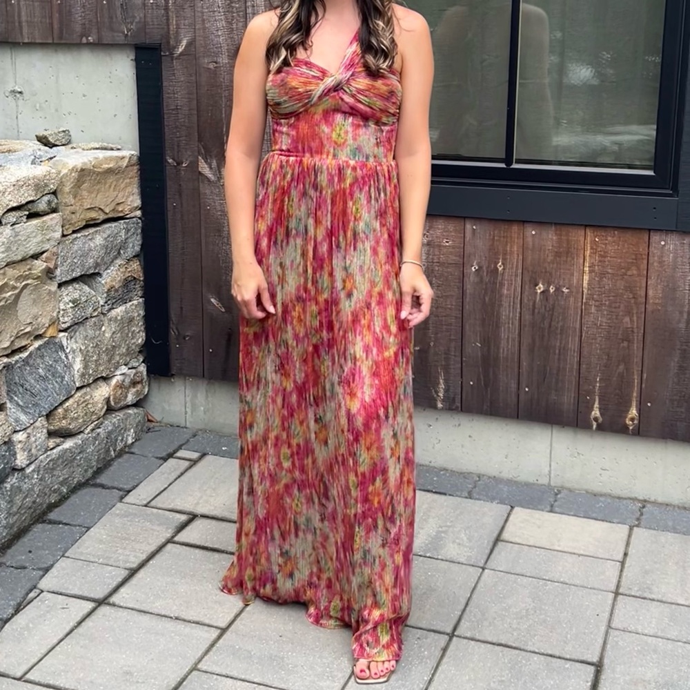 DRESS THE POPULATION Idalia Metallic One-Shoulder Gown